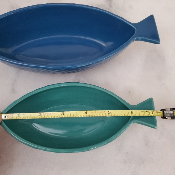 West Elm Fish-Shaped Ceramic Bowls - Blue and Teal - Picture 11 of 12